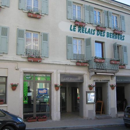 Hotel Le Relais des Bergers Saint-Martin-en-Haut Exterior foto