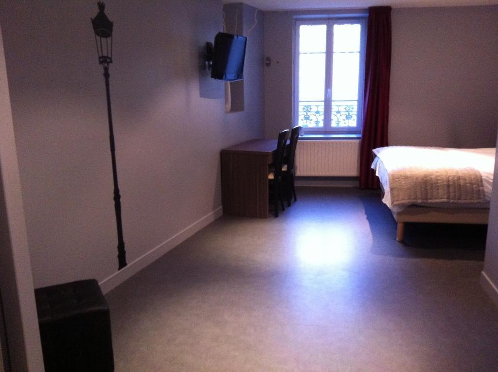 Hotel Le Relais des Bergers Saint-Martin-en-Haut Zimmer foto